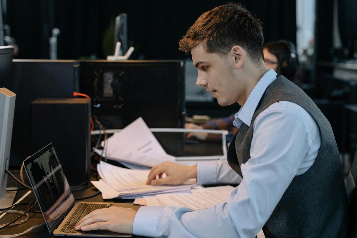 Businessman using SEO services