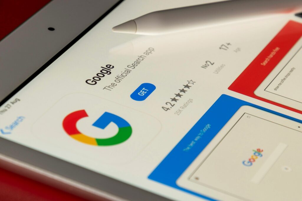 A screen for downloading the Google app